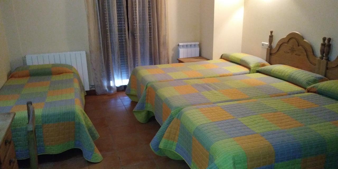 Hostal La Vega Peralejos Екстериор снимка