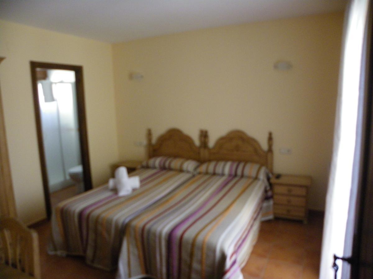Hostal La Vega Peralejos Екстериор снимка