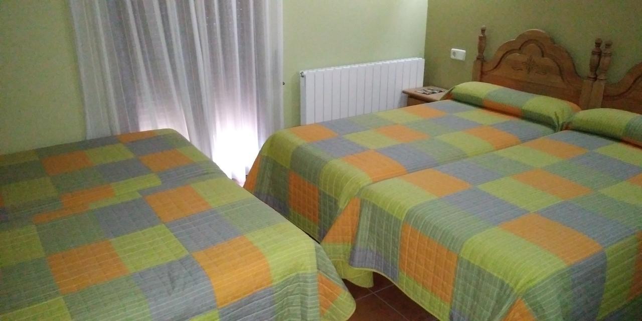 Hostal La Vega Peralejos Екстериор снимка