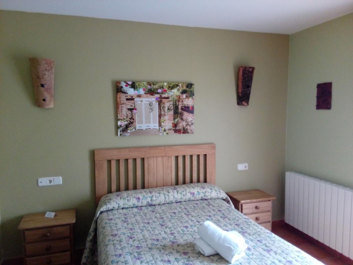 Hostal La Vega Peralejos Екстериор снимка