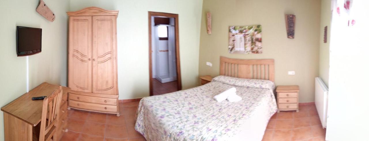 Hostal La Vega Peralejos Екстериор снимка